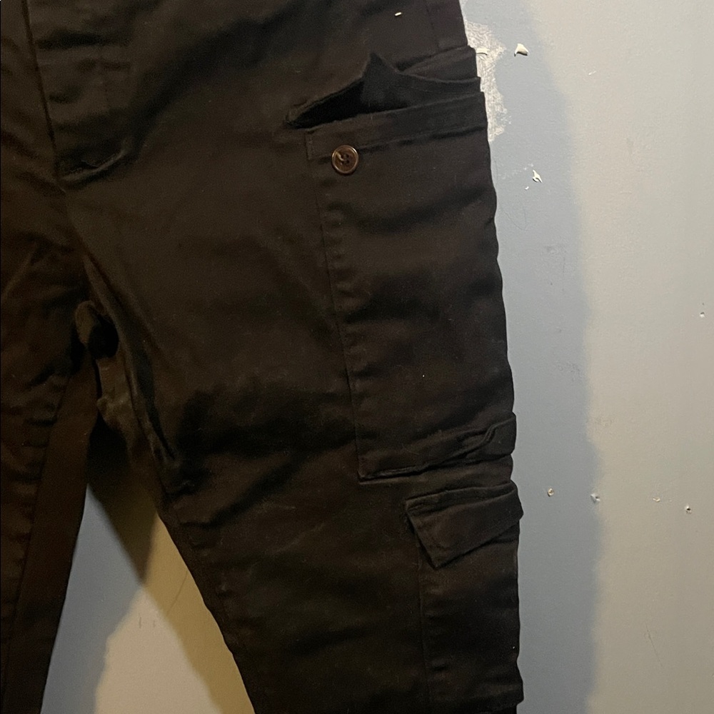 Woman Black Large Red Cargo Pants - Picture 6 of 7